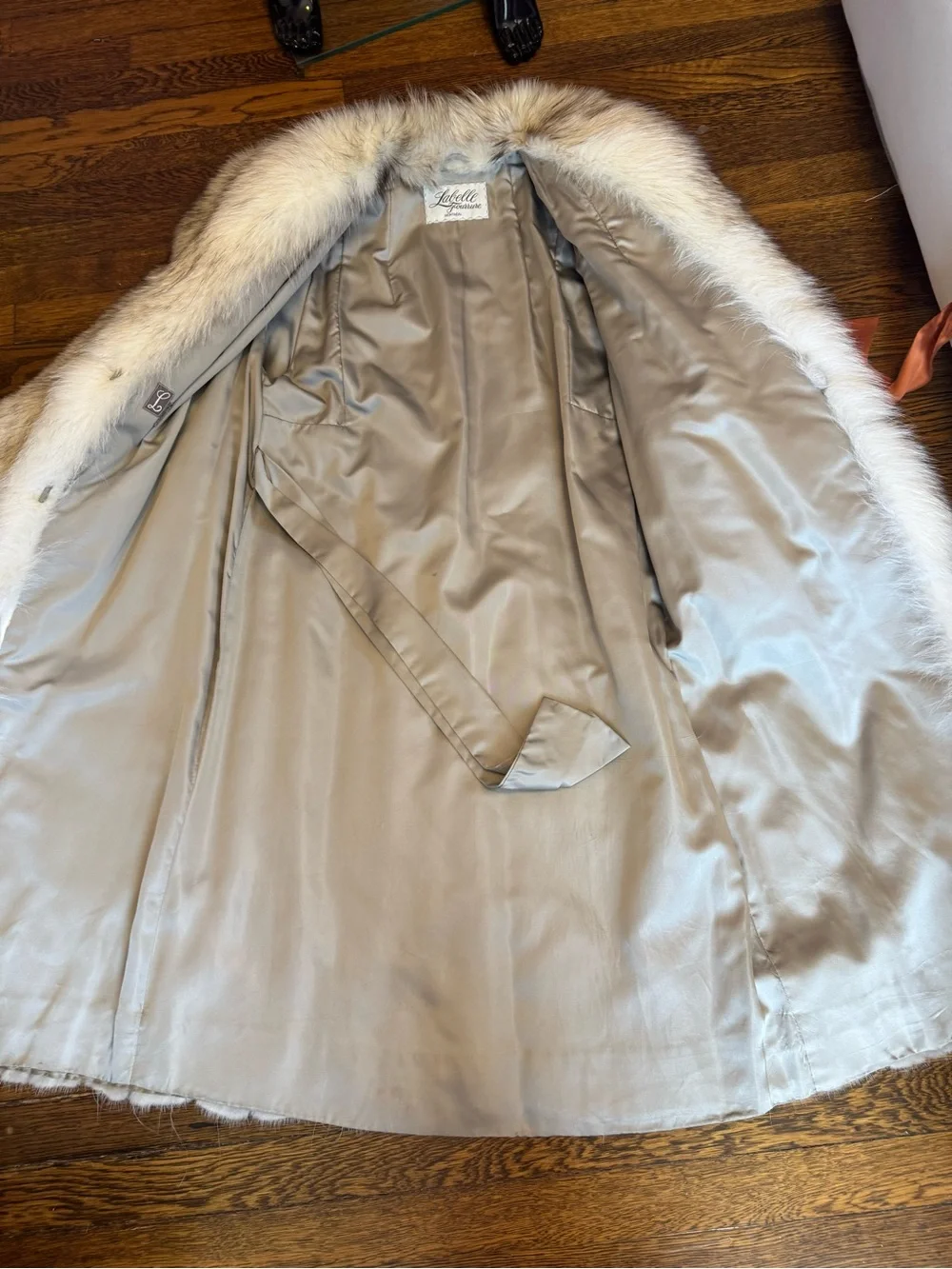 Luxury Women's Long silver sapphire blue fox Fur Coat - Light Gray - Picture 15 of 17